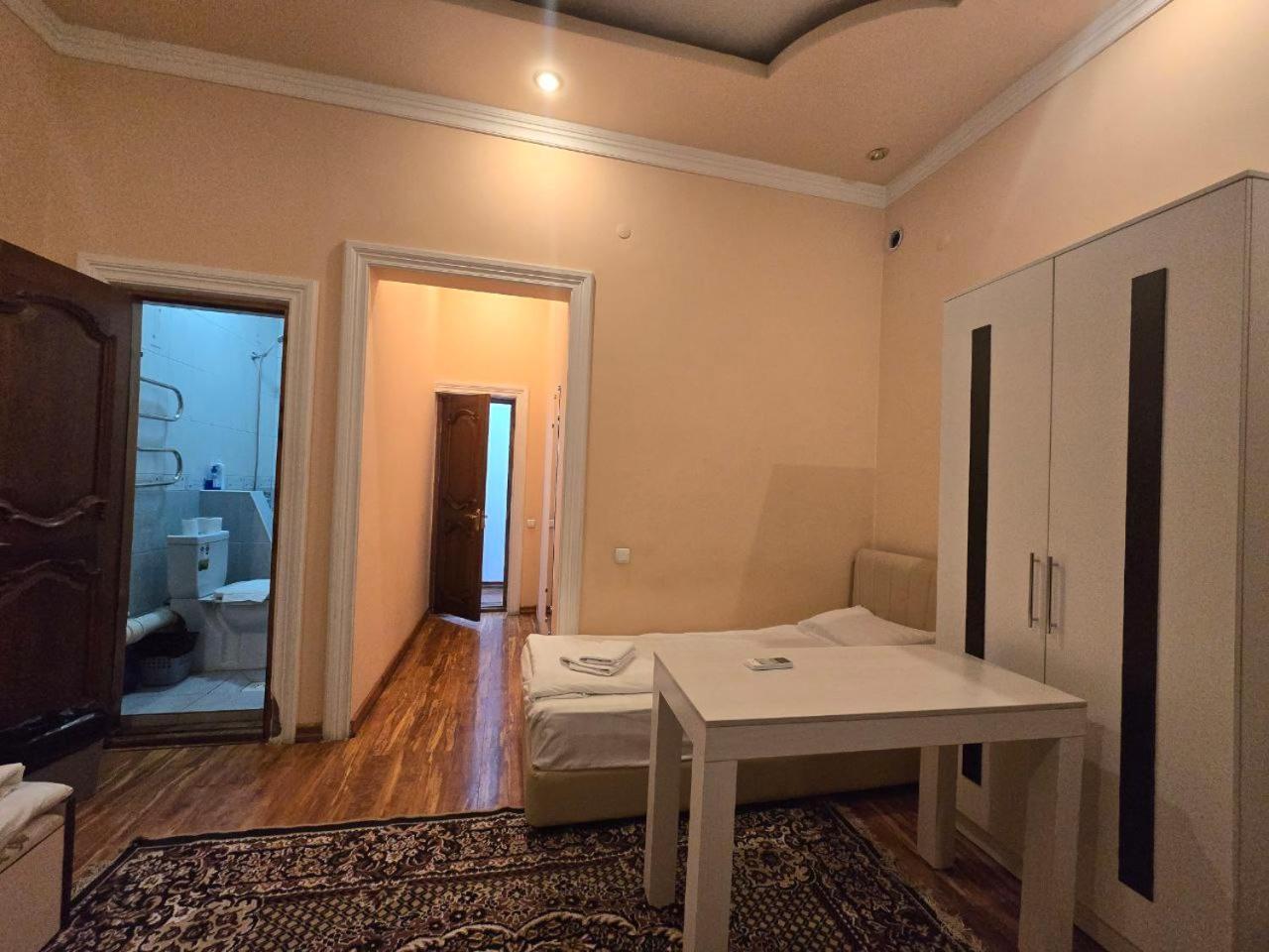 Guesto Hostel タシュケント エクステリア 写真