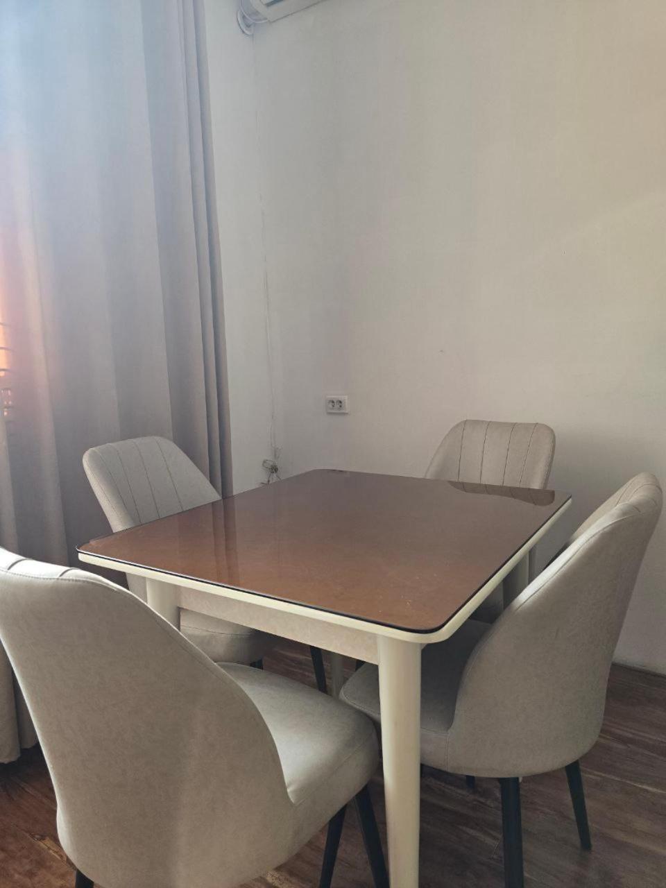 Guesto Hostel タシュケント エクステリア 写真